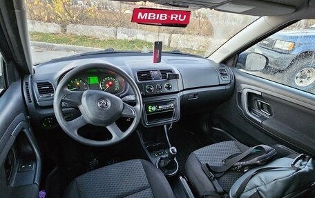 Skoda Fabia II, 2013 год, 830 000 рублей, 3 фотография