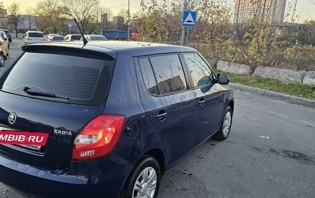 Skoda Fabia II, 2013 год, 830 000 рублей, 7 фотография