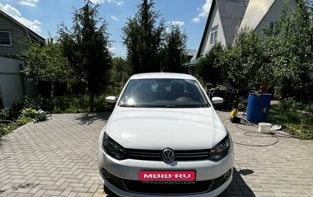 Volkswagen Polo VI (EU Market), 2011 год, 950 000 рублей, 1 фотография