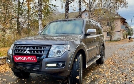 Mitsubishi Pajero IV, 2017 год, 3 490 000 рублей, 12 фотография