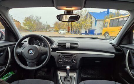 BMW 1 серия, 2010 год, 1 020 000 рублей, 10 фотография