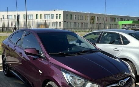 Hyundai Solaris II рестайлинг, 2012 год, 750 000 рублей, 3 фотография