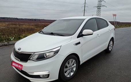 KIA Rio III рестайлинг, 2015 год, 1 385 000 рублей, 3 фотография