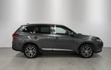 Mitsubishi Outlander III рестайлинг 3, 2017 год, 2 050 000 рублей, 4 фотография