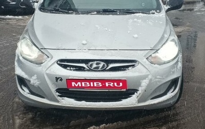 Hyundai Solaris II рестайлинг, 2012 год, 750 000 рублей, 1 фотография