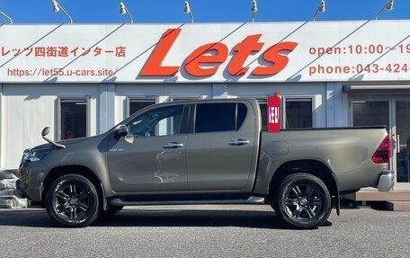 Toyota Hilux VIII, 2021 год, 3 300 000 рублей, 8 фотография