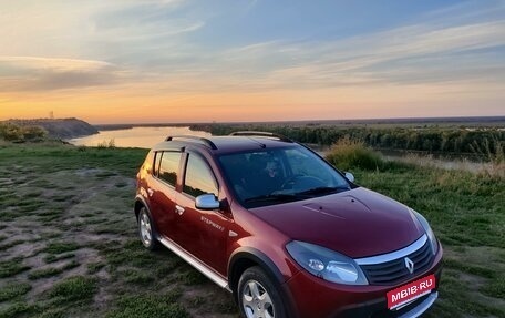 Renault Sandero I, 2012 год, 850 000 рублей, 1 фотография