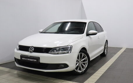 Volkswagen Jetta VI, 2013 год, 993 000 рублей, 1 фотография