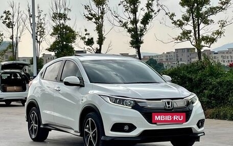 Honda Vezel, 2020 год, 1 820 000 рублей, 3 фотография