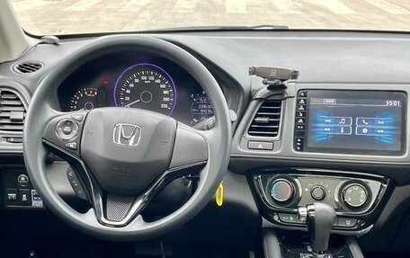 Honda Vezel, 2020 год, 1 820 000 рублей, 11 фотография