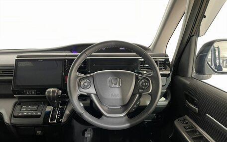 Honda Stepwgn IV, 2016 год, 2 495 000 рублей, 15 фотография