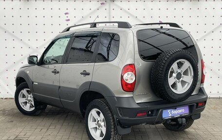 Chevrolet Niva I рестайлинг, 2015 год, 860 000 рублей, 5 фотография