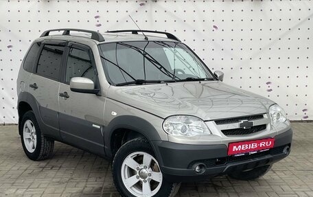 Chevrolet Niva I рестайлинг, 2015 год, 860 000 рублей, 2 фотография