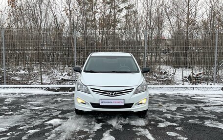 Hyundai Solaris II рестайлинг, 2015 год, 1 200 000 рублей, 2 фотография