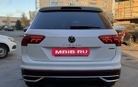 Volkswagen Tiguan II, 2021 год, 4 300 000 рублей, 8 фотография