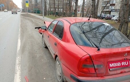 Mitsubishi Carisma I, 2003 год, 100 000 рублей, 4 фотография