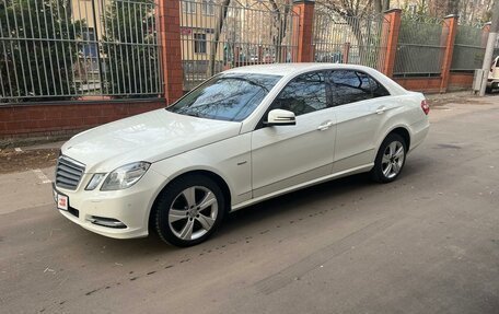 Mercedes-Benz E-Класс, 2010 год, 1 535 000 рублей, 1 фотография