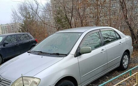 Toyota Corolla, 2004 год, 630 000 рублей, 3 фотография