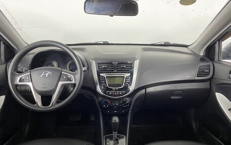 Hyundai Solaris II рестайлинг, 2011 год, 840 000 рублей, 10 фотография