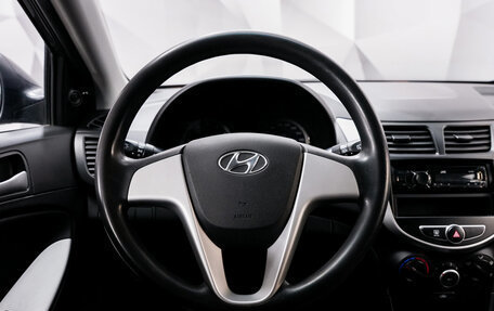 Hyundai Solaris II рестайлинг, 2013 год, 994 000 рублей, 13 фотография