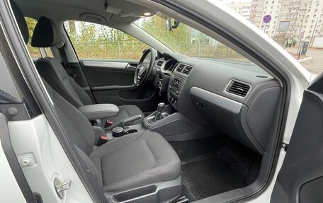 Volkswagen Jetta VI, 2017 год, 1 549 000 рублей, 17 фотография