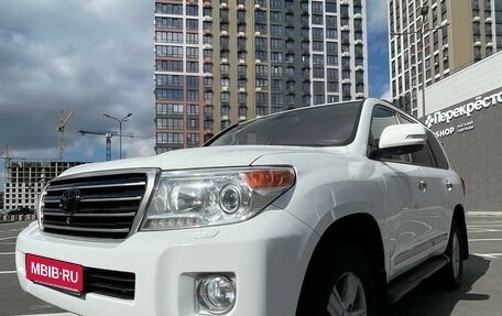 Toyota Land Cruiser 200, 2012 год, 3 952 111 рублей, 2 фотография