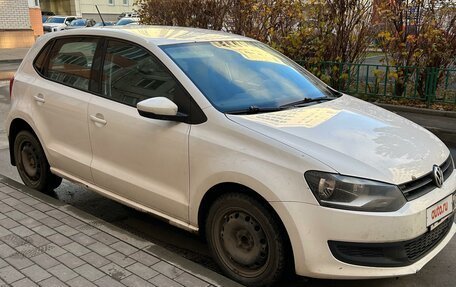 Volkswagen Polo VI (EU Market), 2011 год, 800 000 рублей, 3 фотография