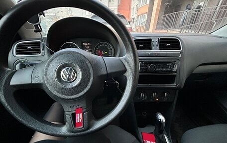 Volkswagen Polo VI (EU Market), 2011 год, 800 000 рублей, 5 фотография