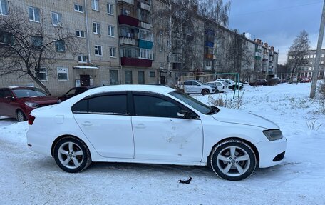 Volkswagen Jetta VI, 2011 год, 650 000 рублей, 12 фотография