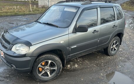 Chevrolet Niva I рестайлинг, 2011 год, 515 000 рублей, 1 фотография