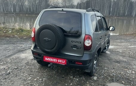 Chevrolet Niva I рестайлинг, 2011 год, 515 000 рублей, 4 фотография