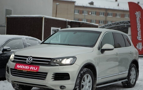 Volkswagen Touareg III, 2012 год, 2 265 000 рублей, 2 фотография