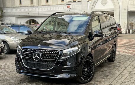 Mercedes-Benz V-Класс, 2024 год, 18 200 000 рублей, 13 фотография