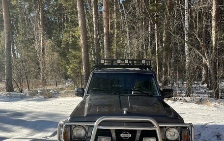 Nissan Patrol, 1992 год, 2 100 000 рублей, 1 фотография