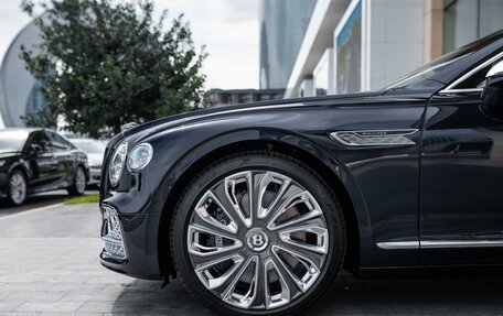 Bentley Flying Spur, 2023 год, 49 500 000 рублей, 4 фотография