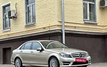 Mercedes-Benz C-Класс, 2011 год, 3 500 000 рублей, 11 фотография