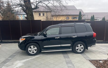 Toyota Land Cruiser 200, 2013 год, 4 000 000 рублей, 1 фотография