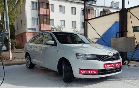 Skoda Rapid I, 2015 год, 1 450 000 рублей, 10 фотография