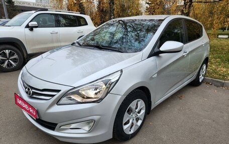 Hyundai Solaris II рестайлинг, 2015 год, 1 150 000 рублей, 1 фотография