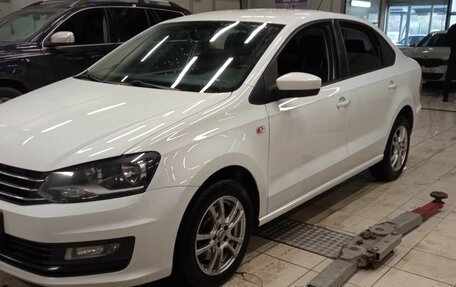 Volkswagen Polo VI (EU Market), 2018 год, 1 390 000 рублей, 2 фотография