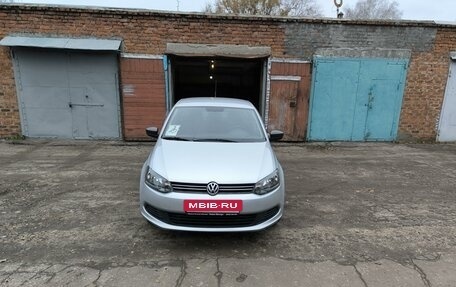 Volkswagen Polo VI (EU Market), 2012 год, 850 000 рублей, 24 фотография