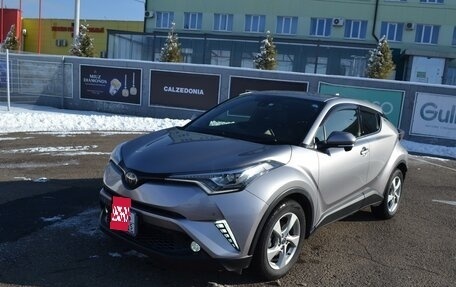 Toyota C-HR I рестайлинг, 2017 год, 2 300 000 рублей, 5 фотография