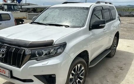 Toyota Land Cruiser Prado 150 рестайлинг 2, 2021 год, 8 100 000 рублей, 1 фотография