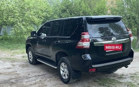 Toyota Land Cruiser Prado 150 рестайлинг 2, 2014 год, 3 700 000 рублей, 4 фотография