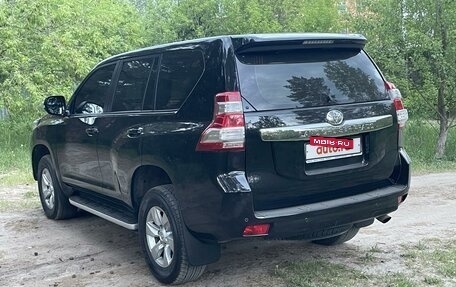 Toyota Land Cruiser Prado 150 рестайлинг 2, 2014 год, 3 700 000 рублей, 13 фотография