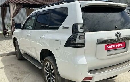 Toyota Land Cruiser Prado 150 рестайлинг 2, 2021 год, 8 100 000 рублей, 7 фотография