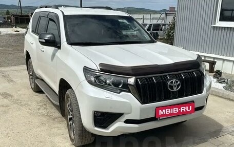 Toyota Land Cruiser Prado 150 рестайлинг 2, 2021 год, 8 100 000 рублей, 2 фотография