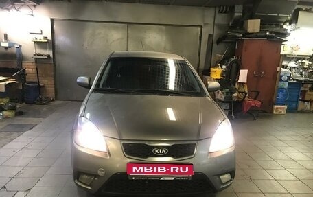 KIA Rio II, 2011 год, 650 000 рублей, 1 фотография