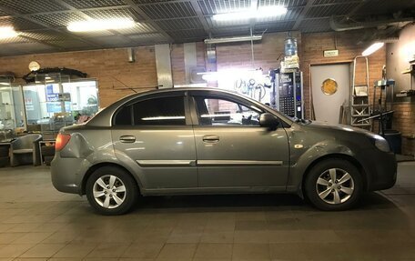 KIA Rio II, 2011 год, 650 000 рублей, 9 фотография