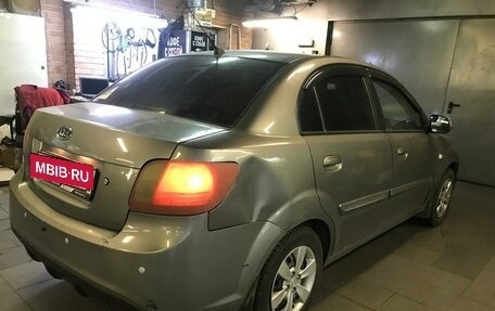 KIA Rio II, 2011 год, 650 000 рублей, 3 фотография